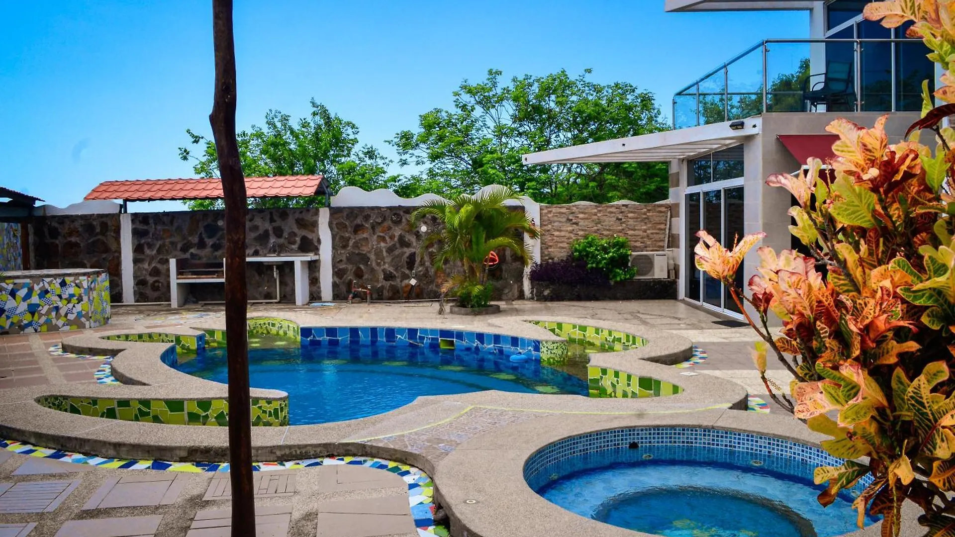 Seaside Hotel بويرتو بكويريزو مورينو 0*,  الإكوادور
