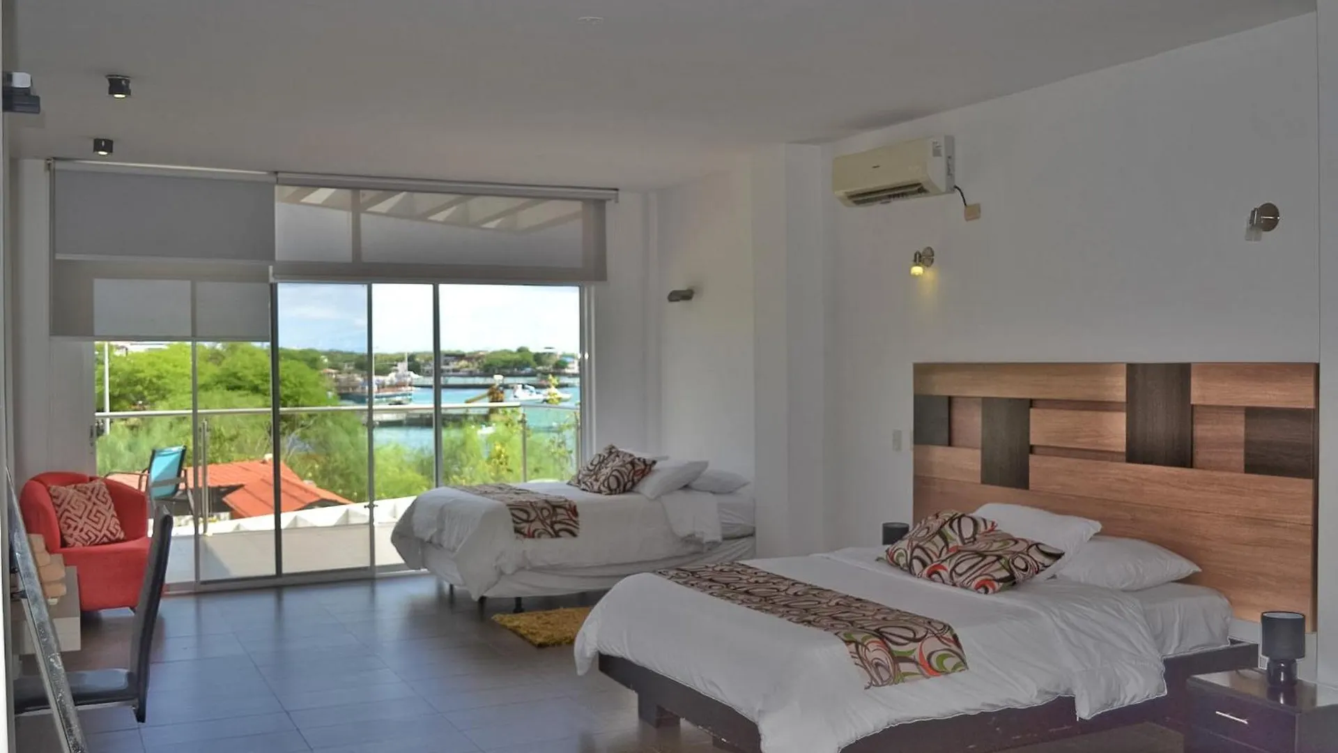 Seaside Hotel بويرتو بكويريزو مورينو الإكوادور