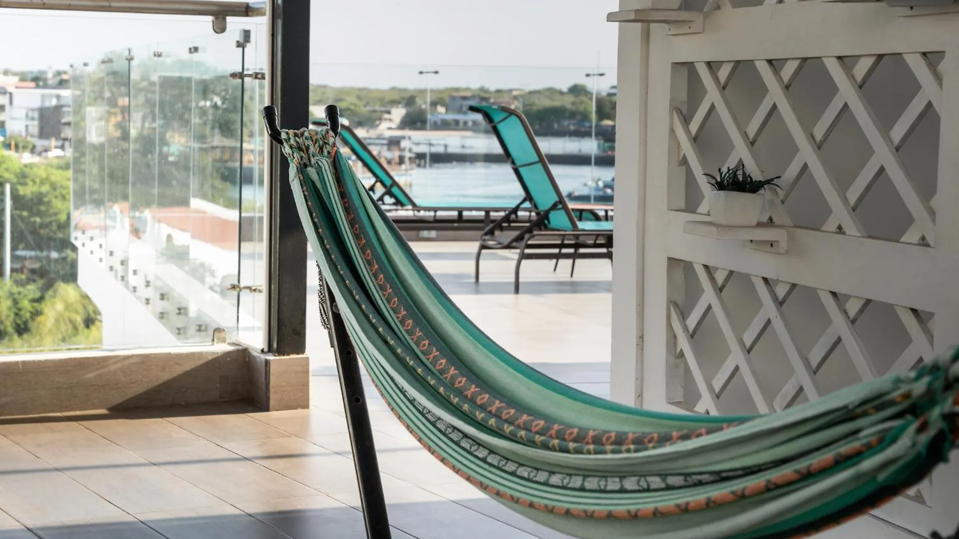 Seaside Hotel بويرتو بكويريزو مورينو