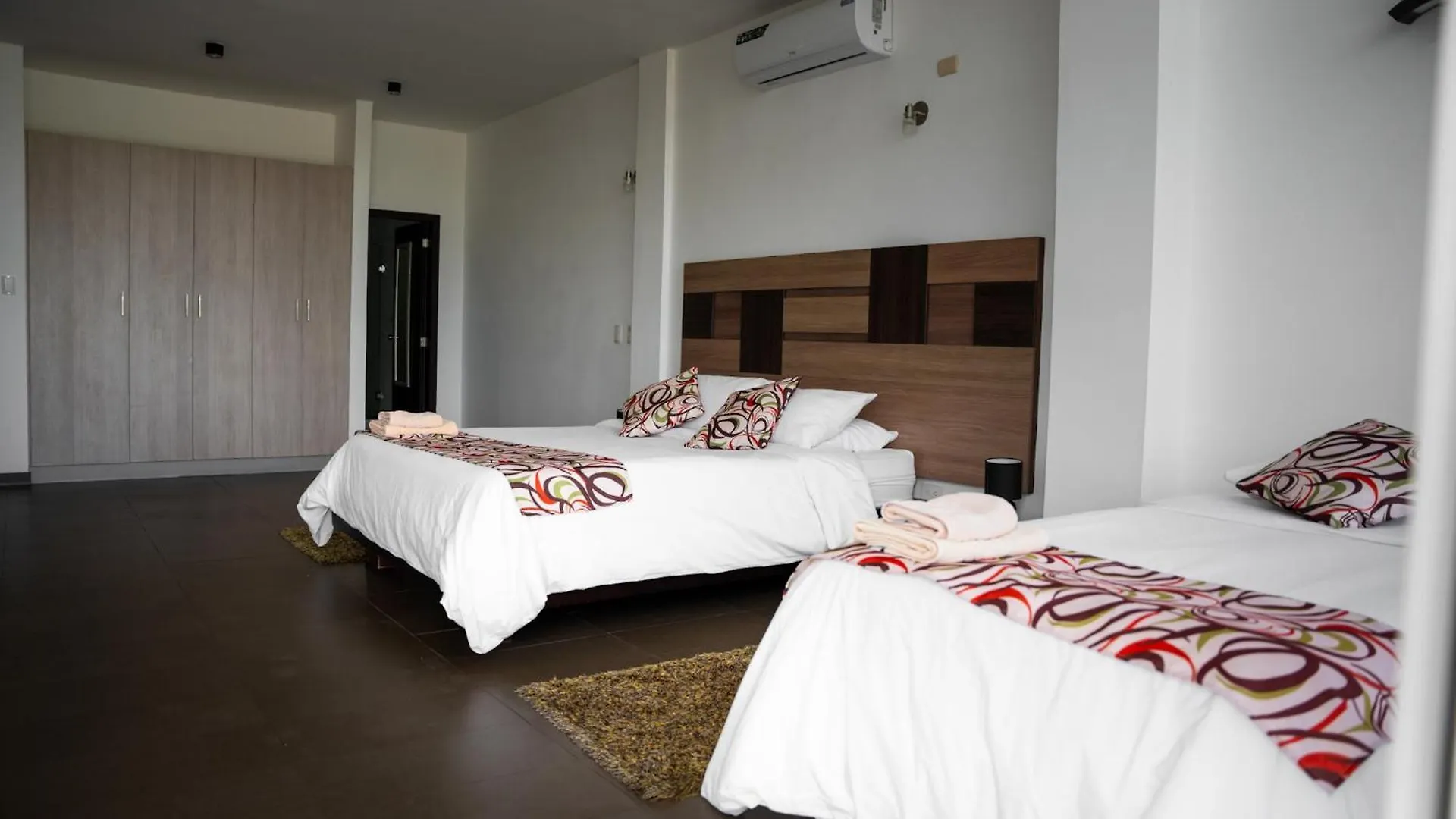 Seaside Hotel بويرتو بكويريزو مورينو الإكوادور