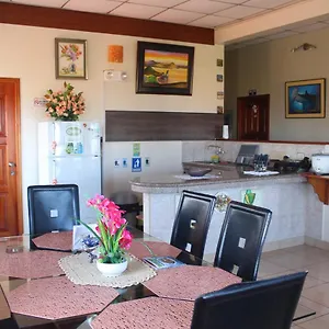2* Casa de hóspedes Romy